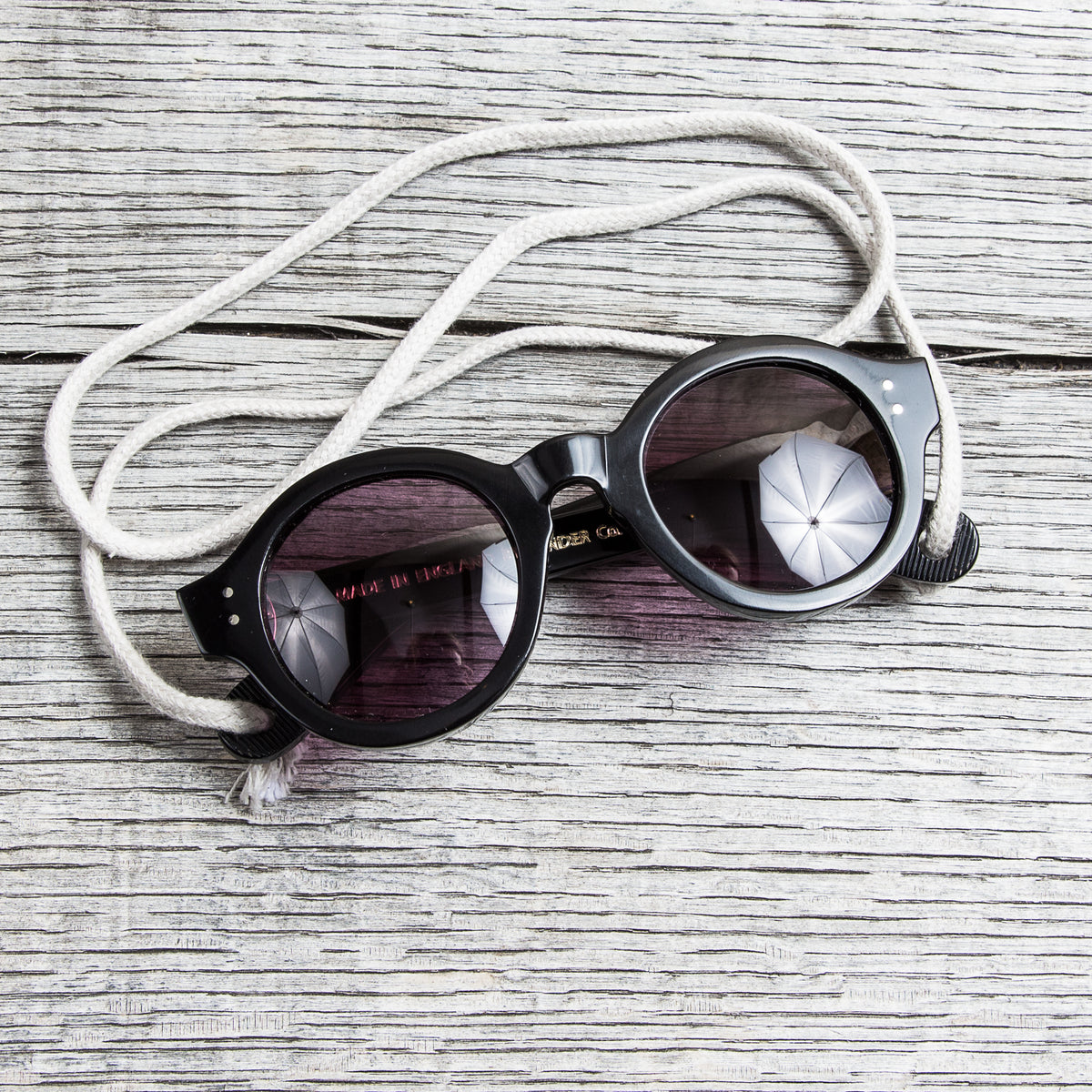 Tender Round Tops Sunglasses Black Cotton Acetate