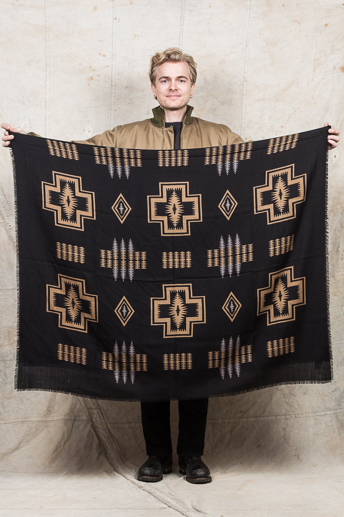Pendleton Oversized Featherweight Wool Scarf Harding Black