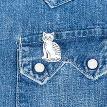 Munqa Newtive Silver Brooch Cat