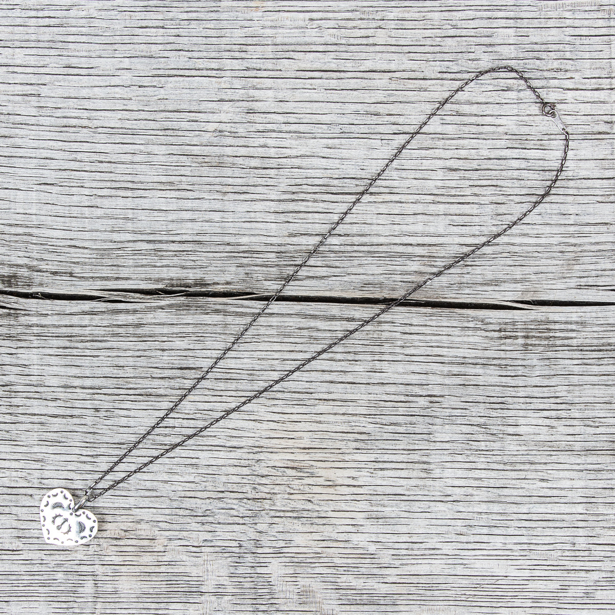 Munqa Newtive Silver Heart Necklace