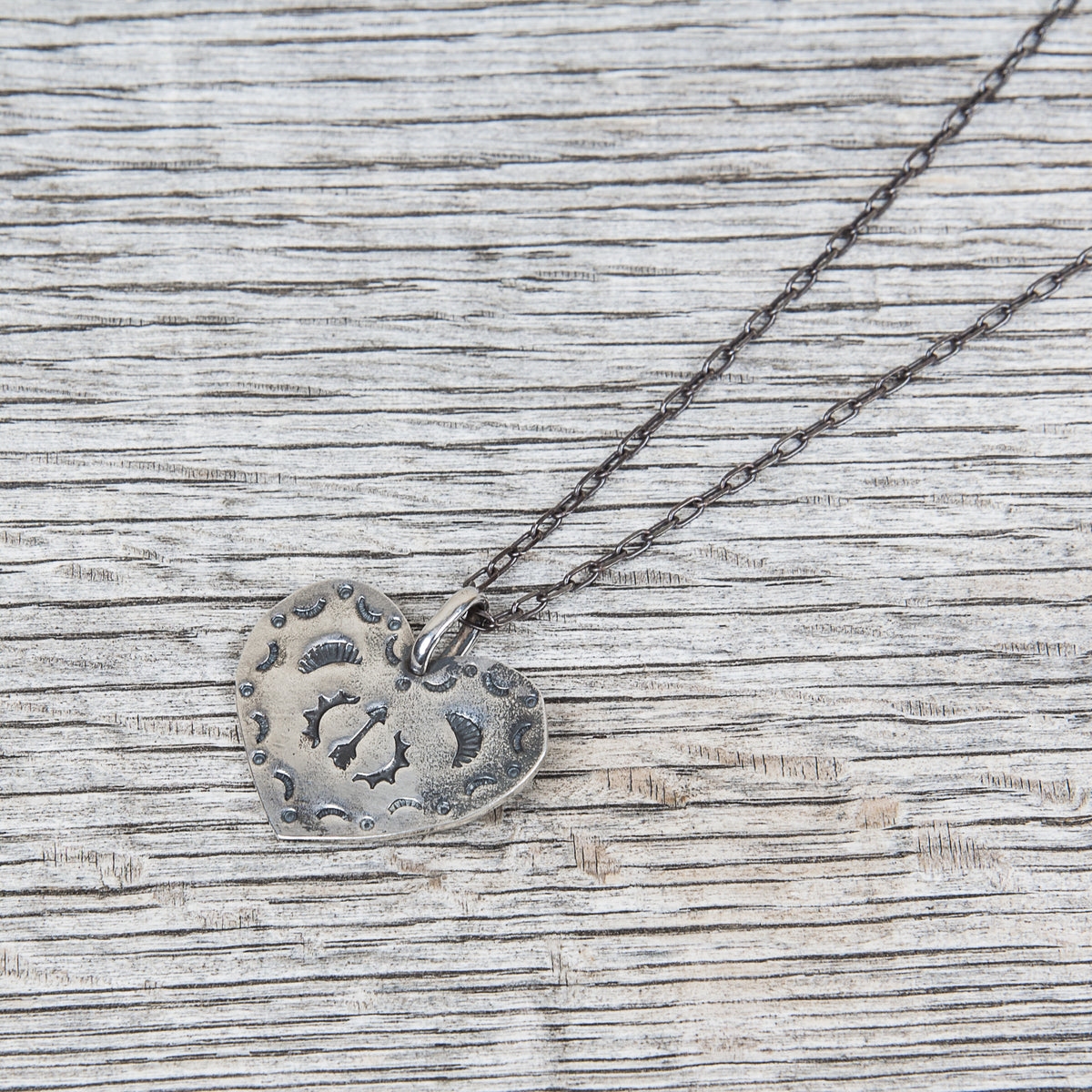 Munqa Newtive Silver Heart Necklace