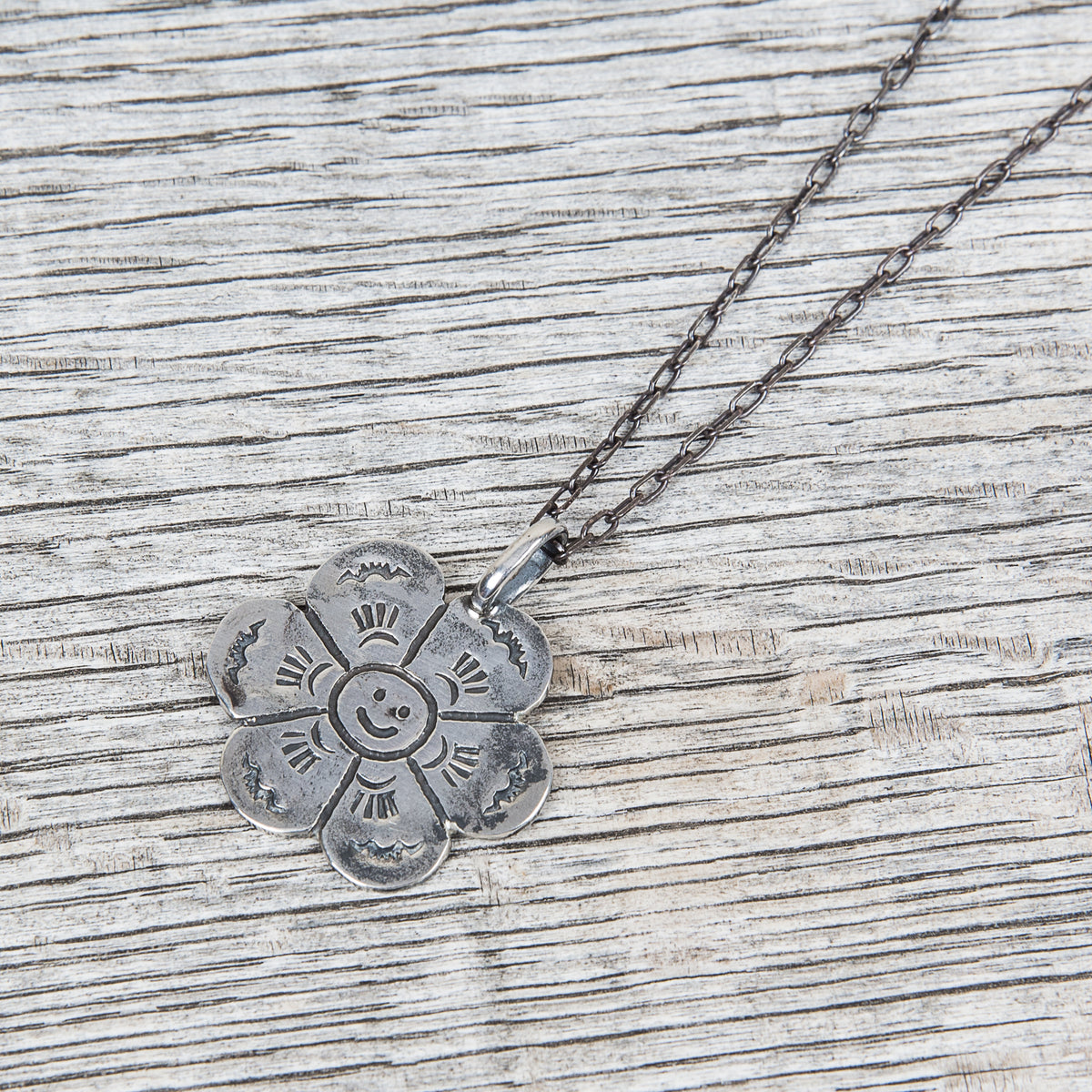 Munqa Newtive Flower Silver Necklace