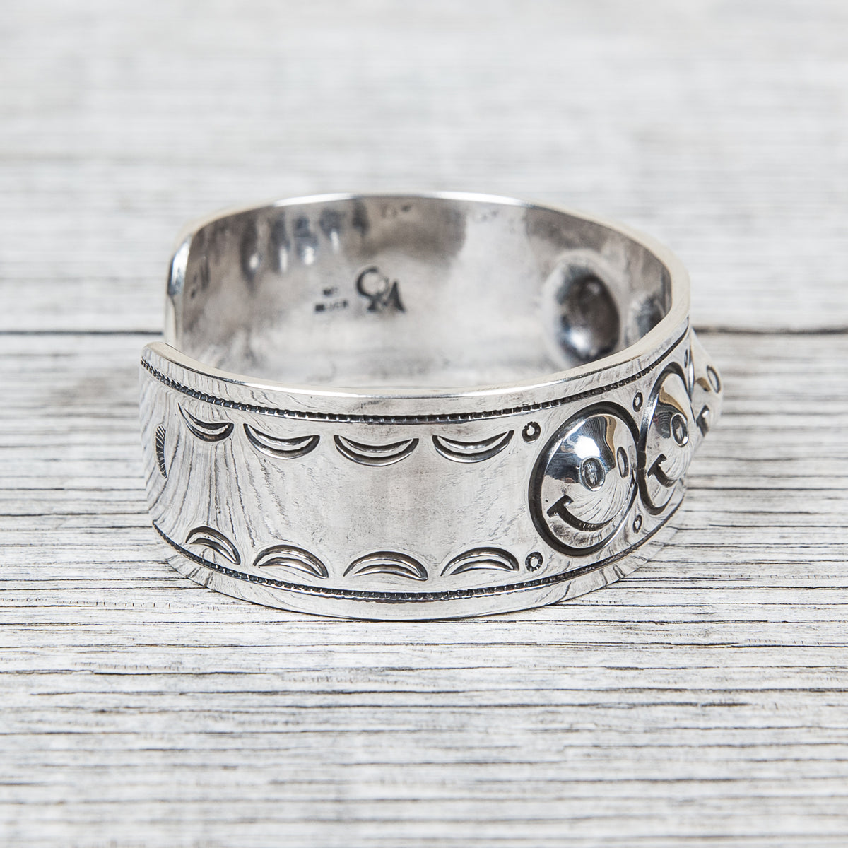 Munqa Newtive Smile Silver Bangle Large