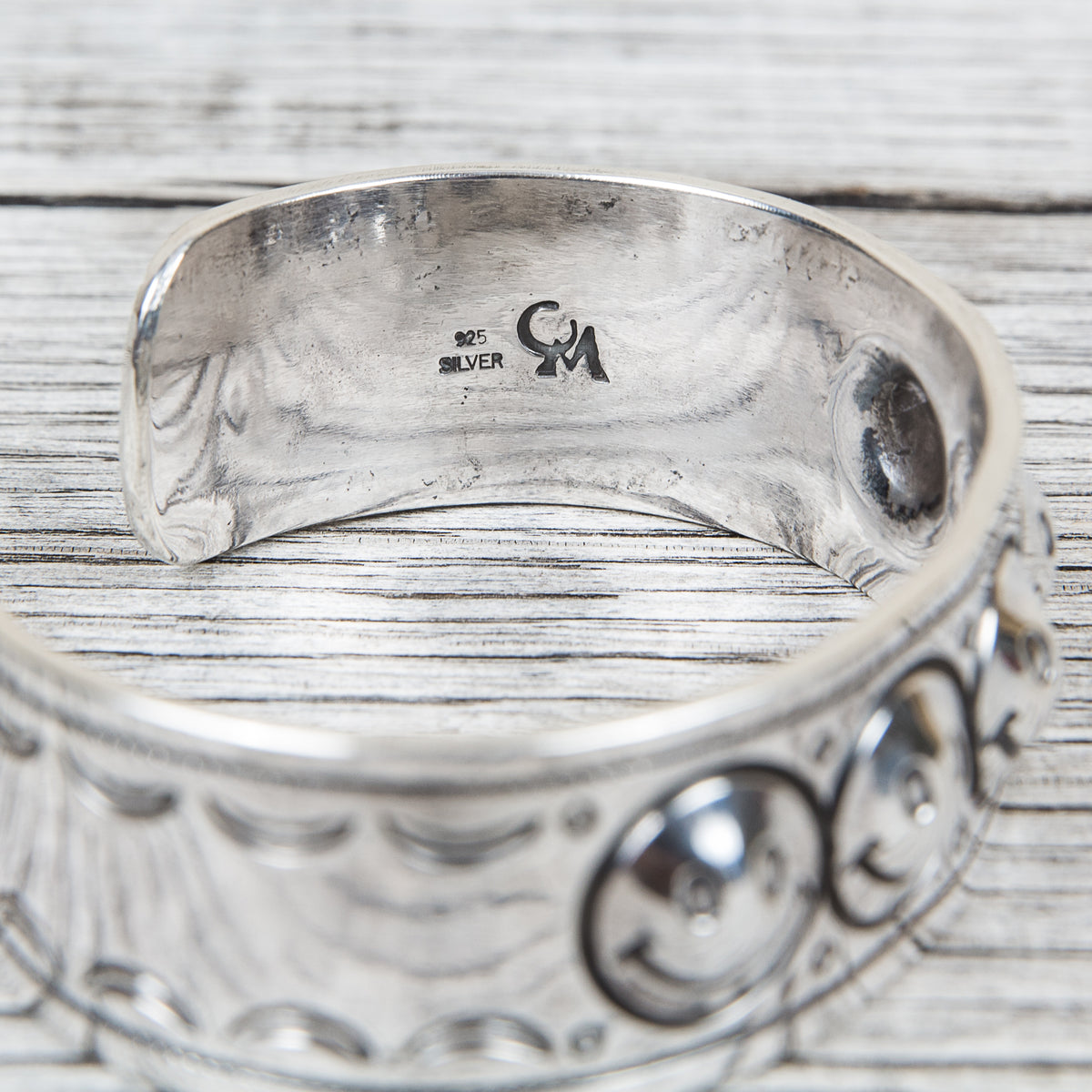 Munqa Newtive Smile Silver Bangle Large