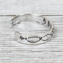Munqa Newtive Smile Silver Bangle Medium