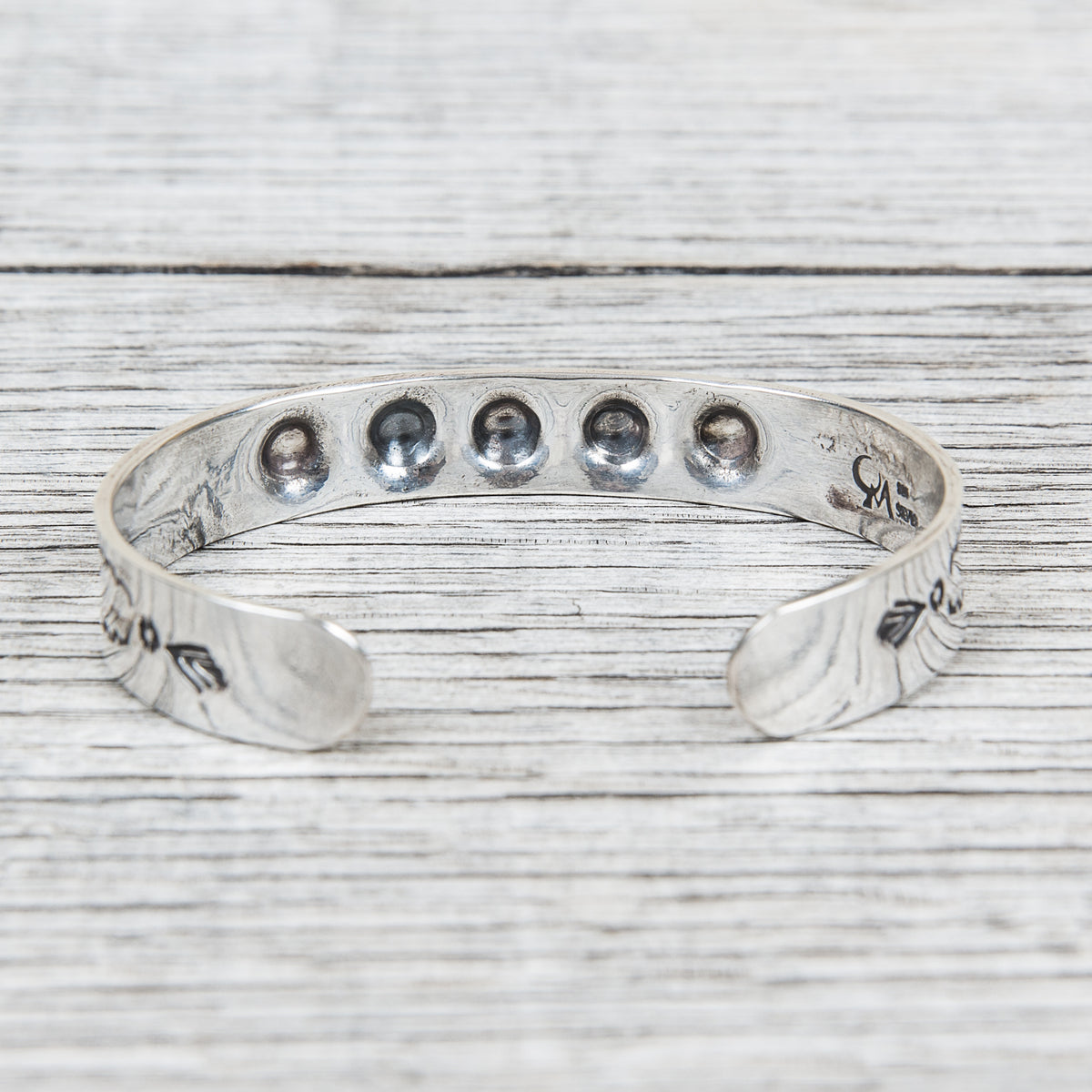 Munqa Newtive Smile Silver Bangle Medium