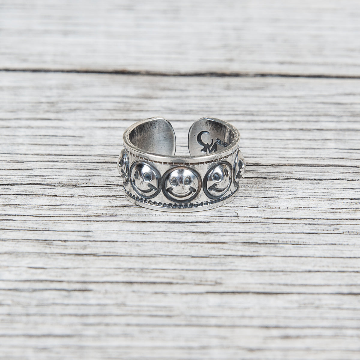 Munqa Newtive 5 Smiley Stamp Silver Ring