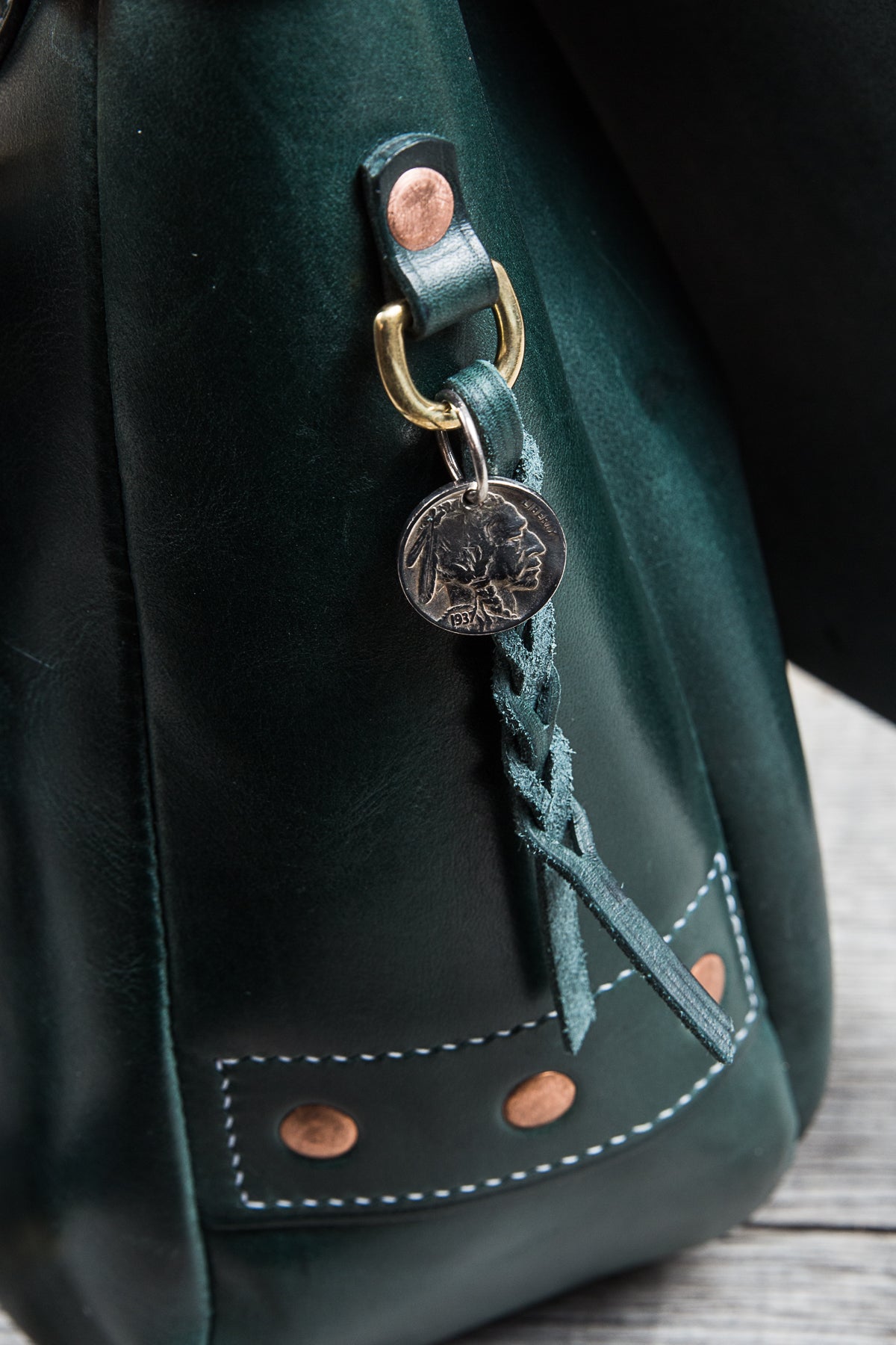 Lone Wolf Leather Messenger Bag Tärnsjö Veg Tanned Green Leather