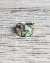Tenable Crafts Turquoise Stone Cast in Place Silver Ring #189