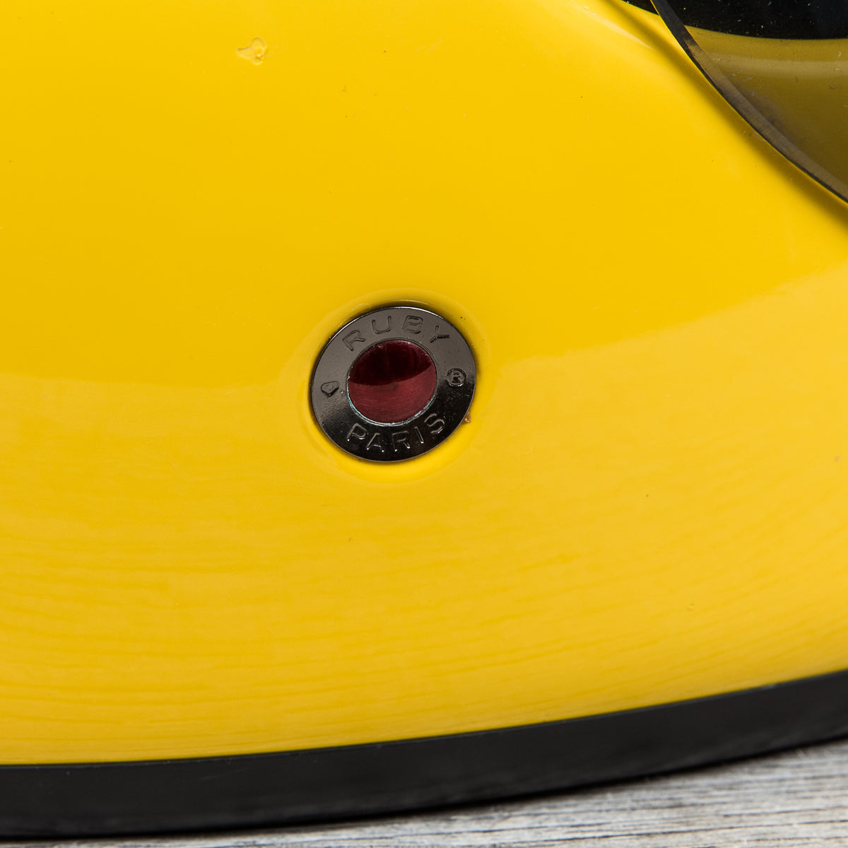 Secondhand Ruby Helmet Full Face Louis Lumière