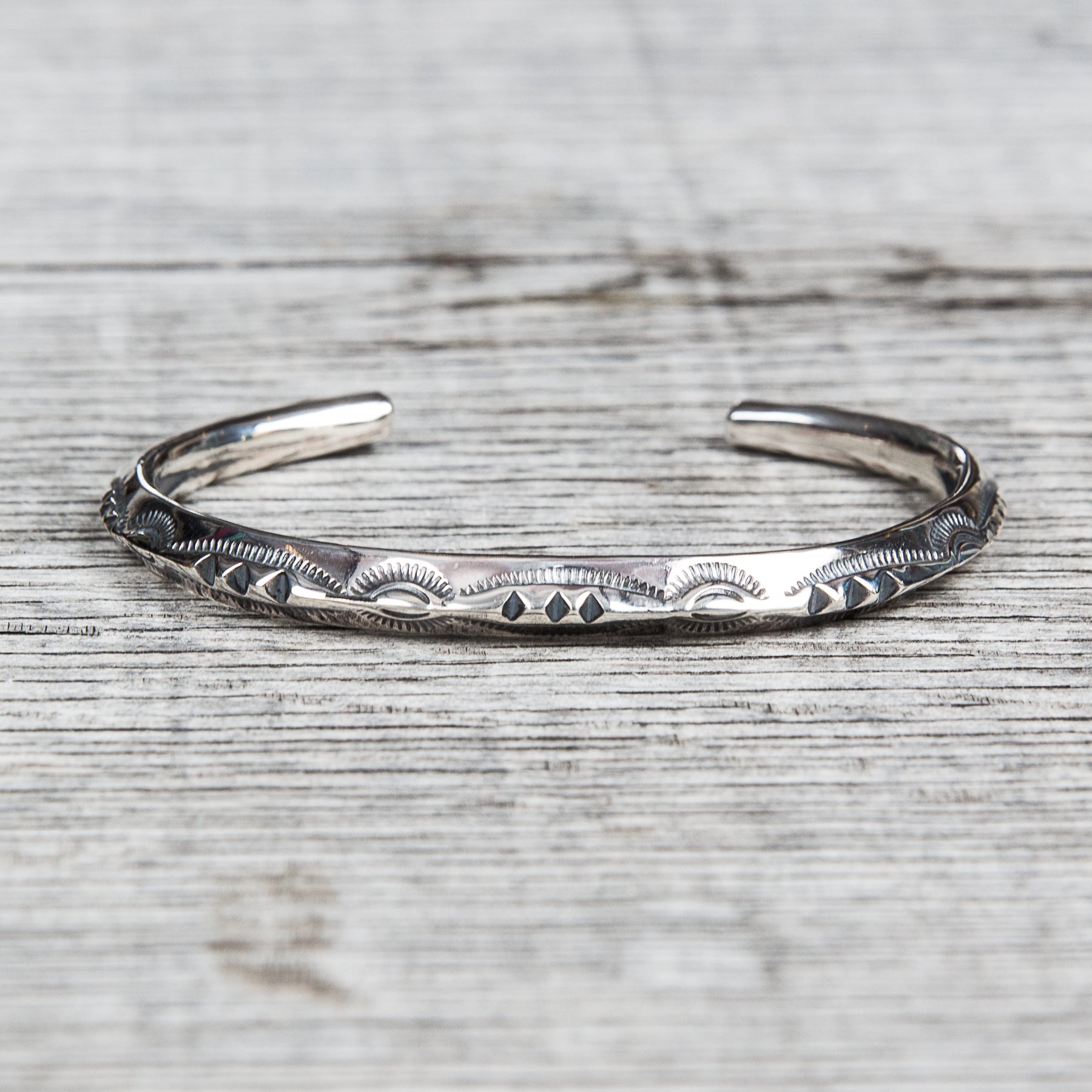 Larry Smith Thin Triangle Silver Bracelet 3Point BR-0090 – Second
