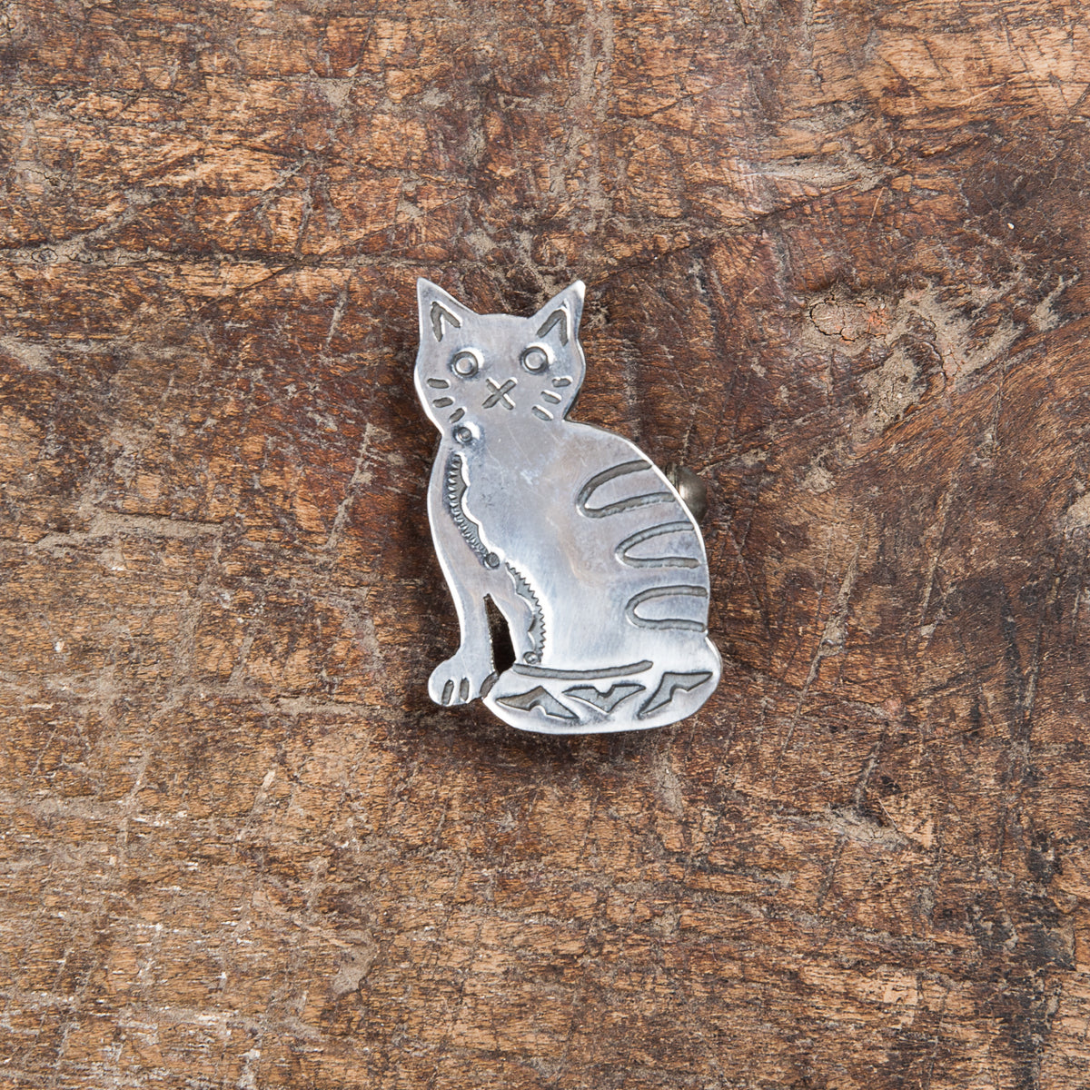 Munqa Newtive Silver Brooch Cat