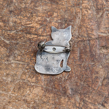 Munqa Newtive Silver Brooch Cat