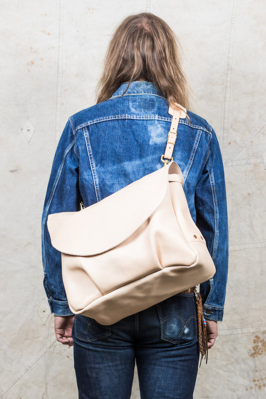 Blue Highway Messenger Bag Veg Tan Leather Natural
