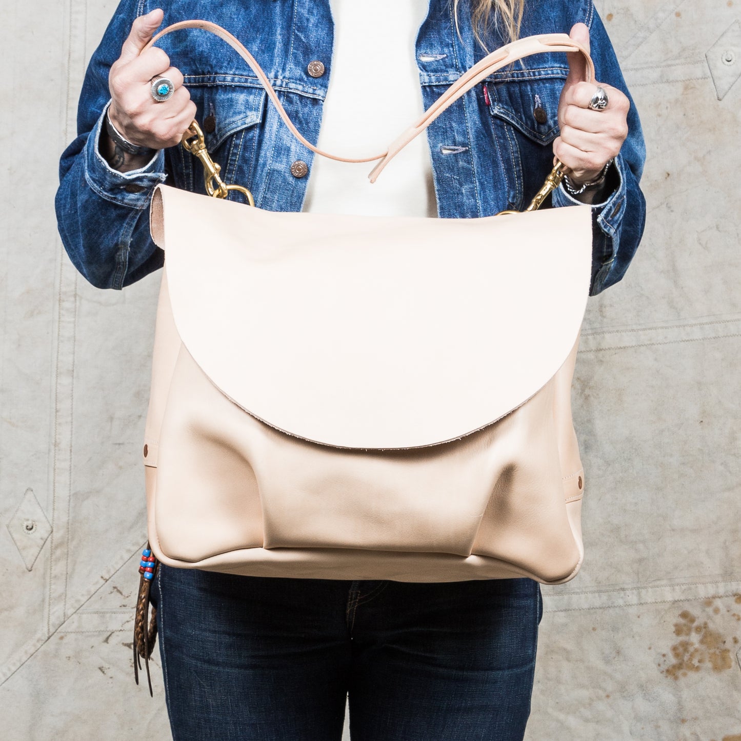 Blue Highway Messenger Bag Veg Tan Leather Natural