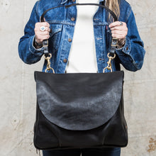 Blue Highway Messenger Bag Veg Tan Leather Black