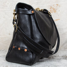 Blue Highway Messenger Bag Veg Tan Leather Black