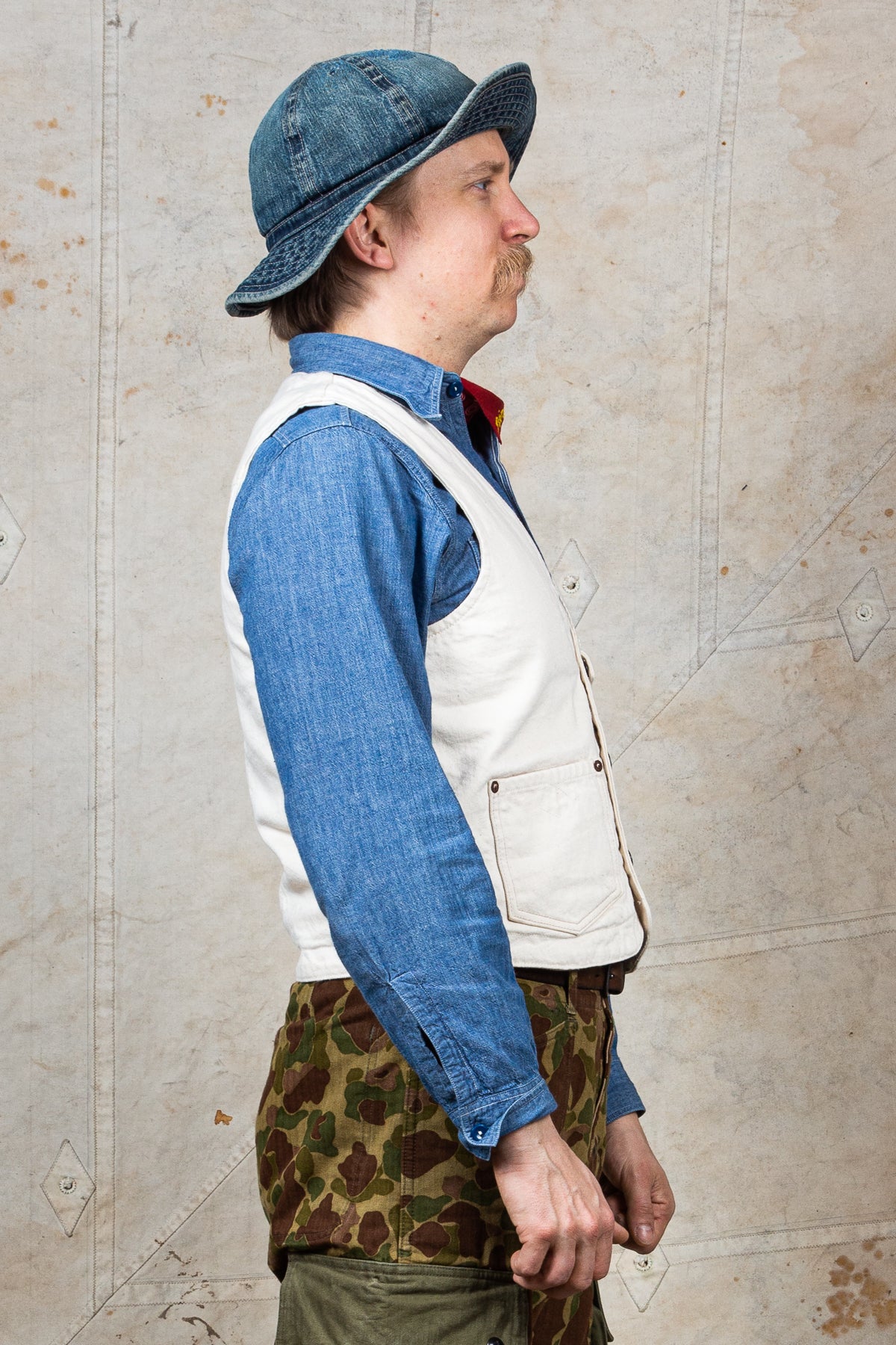 Indigofera Harrison Vest Yucatan White
