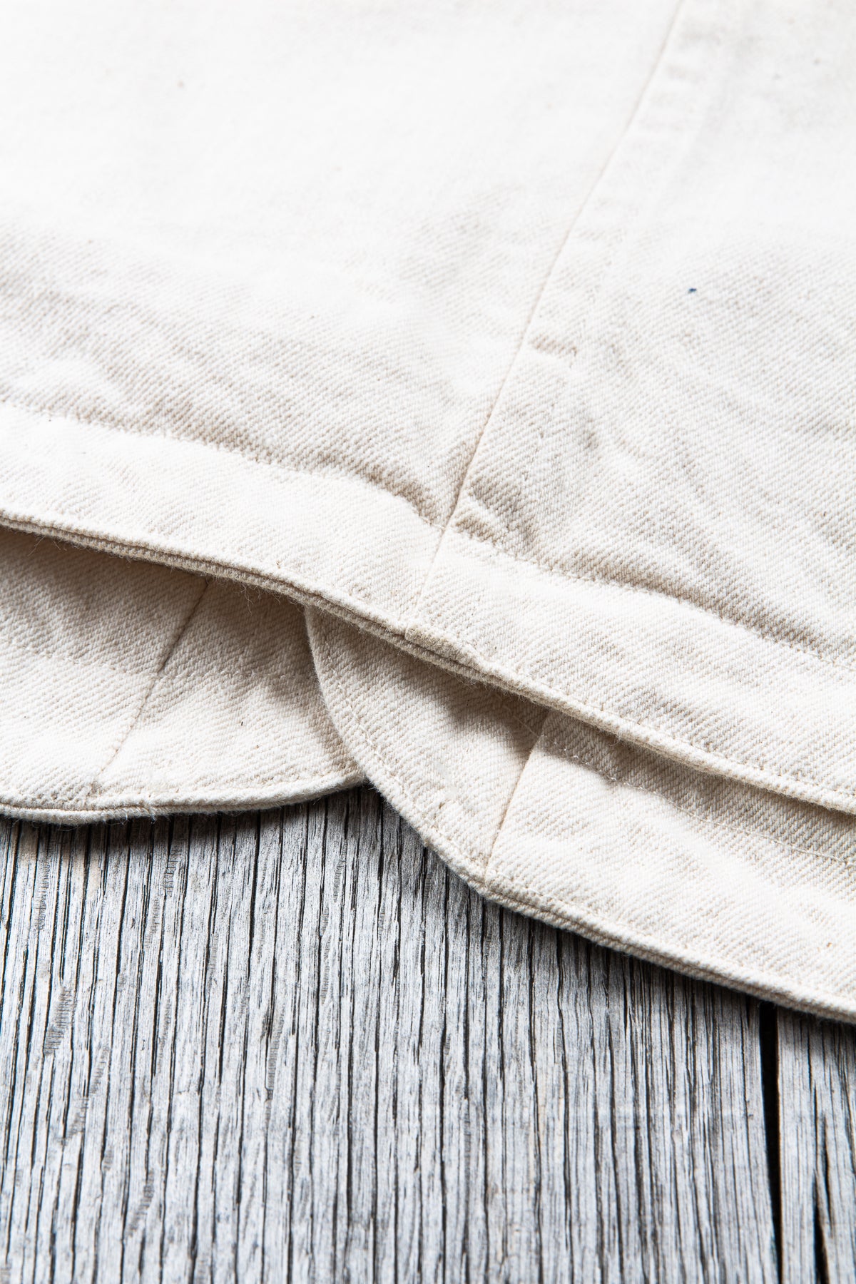 Indigofera Harrison Vest Yucatan White