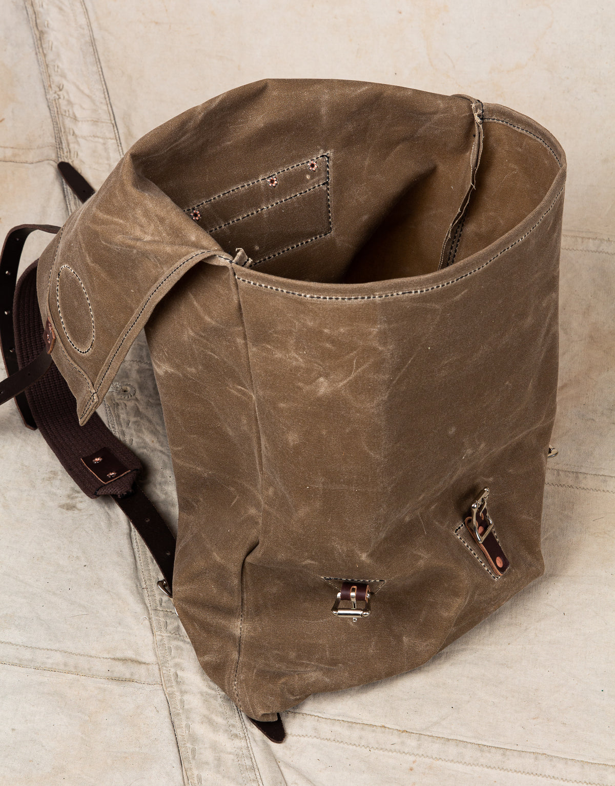 Duluth Pack #51 Waxed Khaki
