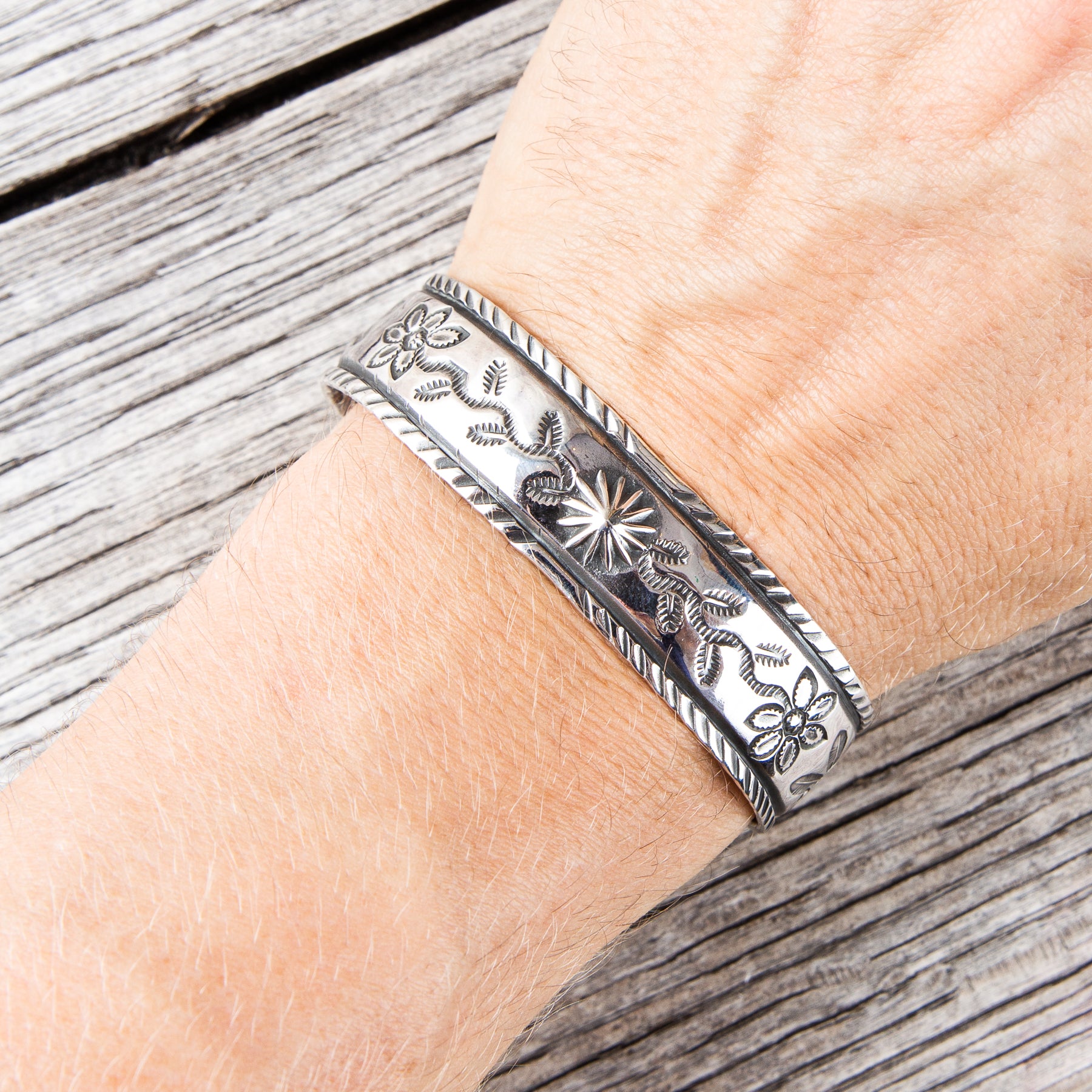 アクセサリー LARRY SMITH / SHELL BRACELET [BR-0072] SHELL BRACELET - Larry Smith