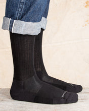 Darn Tough 1657 Merino Wool Lifestyle Crew Lightweight Black Socks