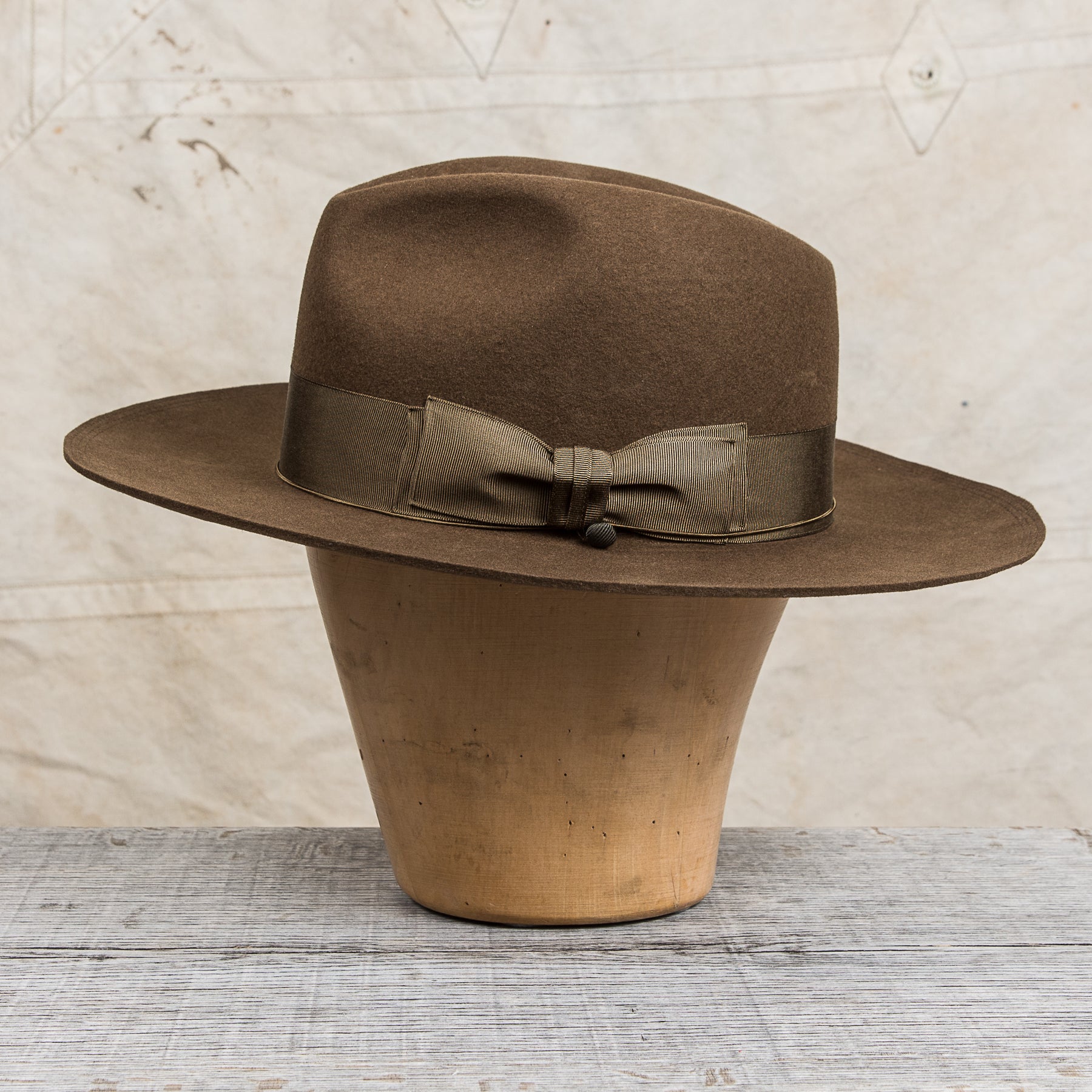 H. W. Dog & Co. Front-H Olive Wool Hat – Second Sunrise
