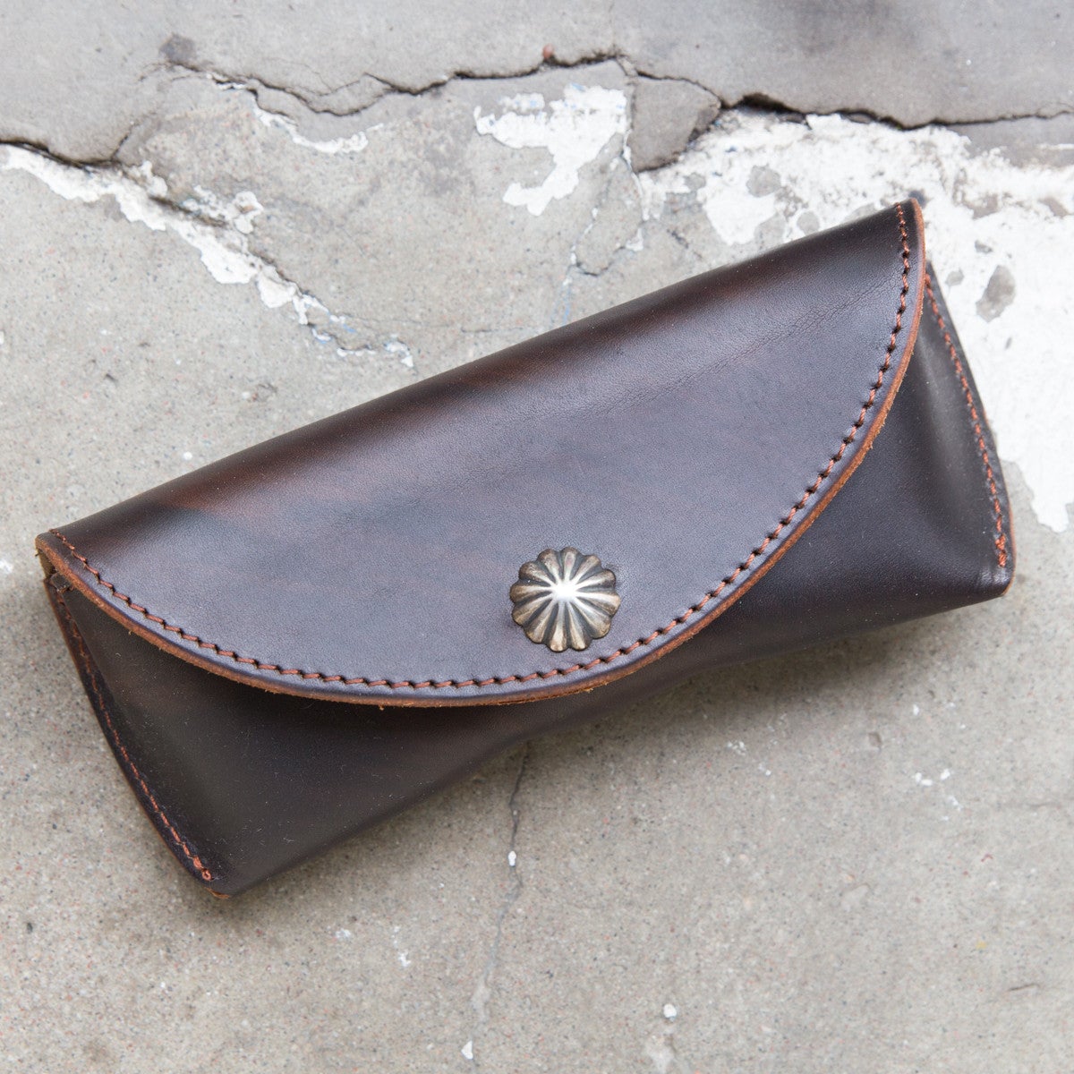 Larry Smith LT-0064 Glass Case Brown