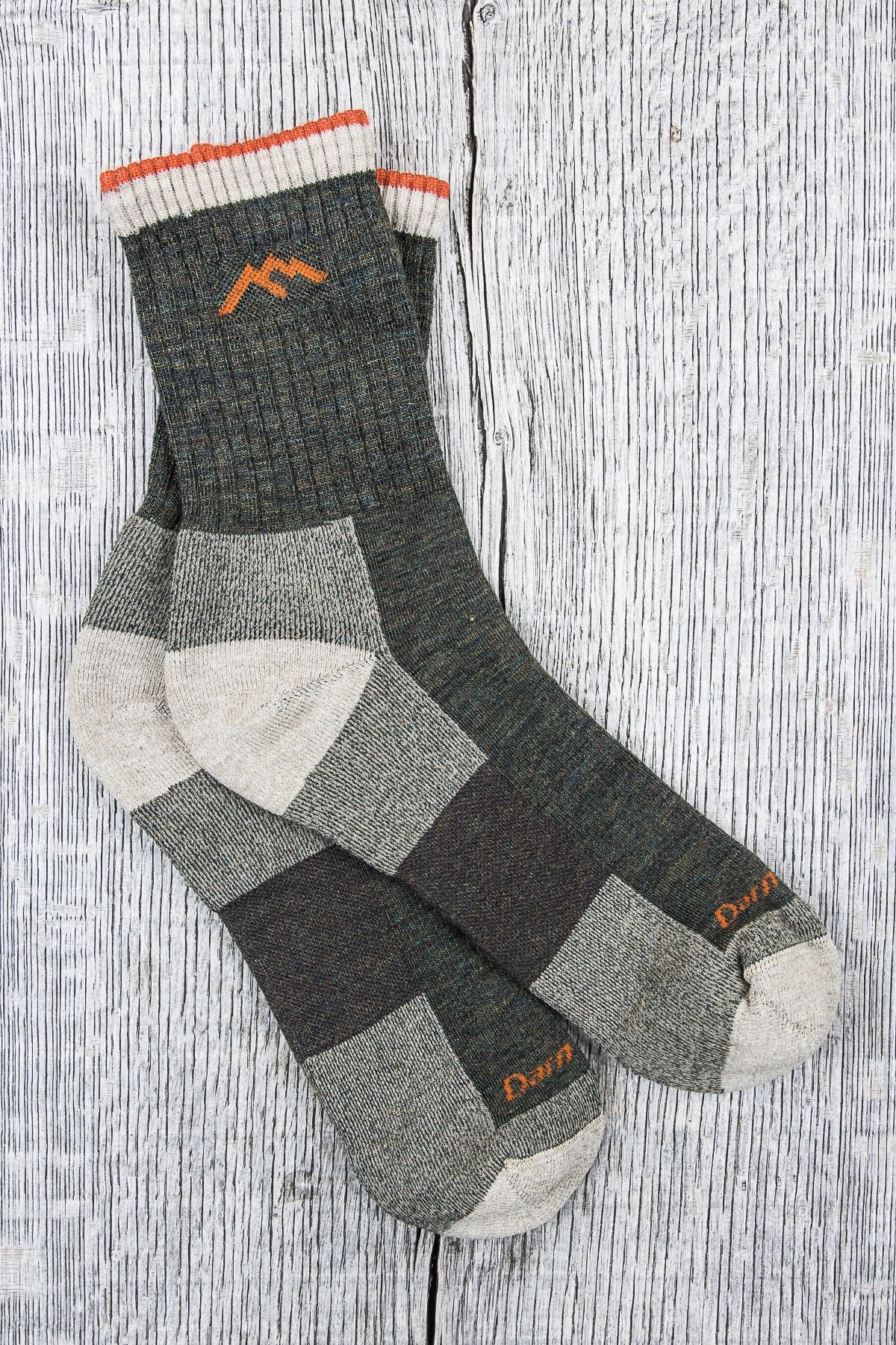 Darn Tough 1466 Olive Wool Socks Hiker Micro Crew Sock Cushion