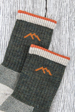 Darn Tough 1466 Wool Socks Hiker Micro Crew Sock Cushion Olive