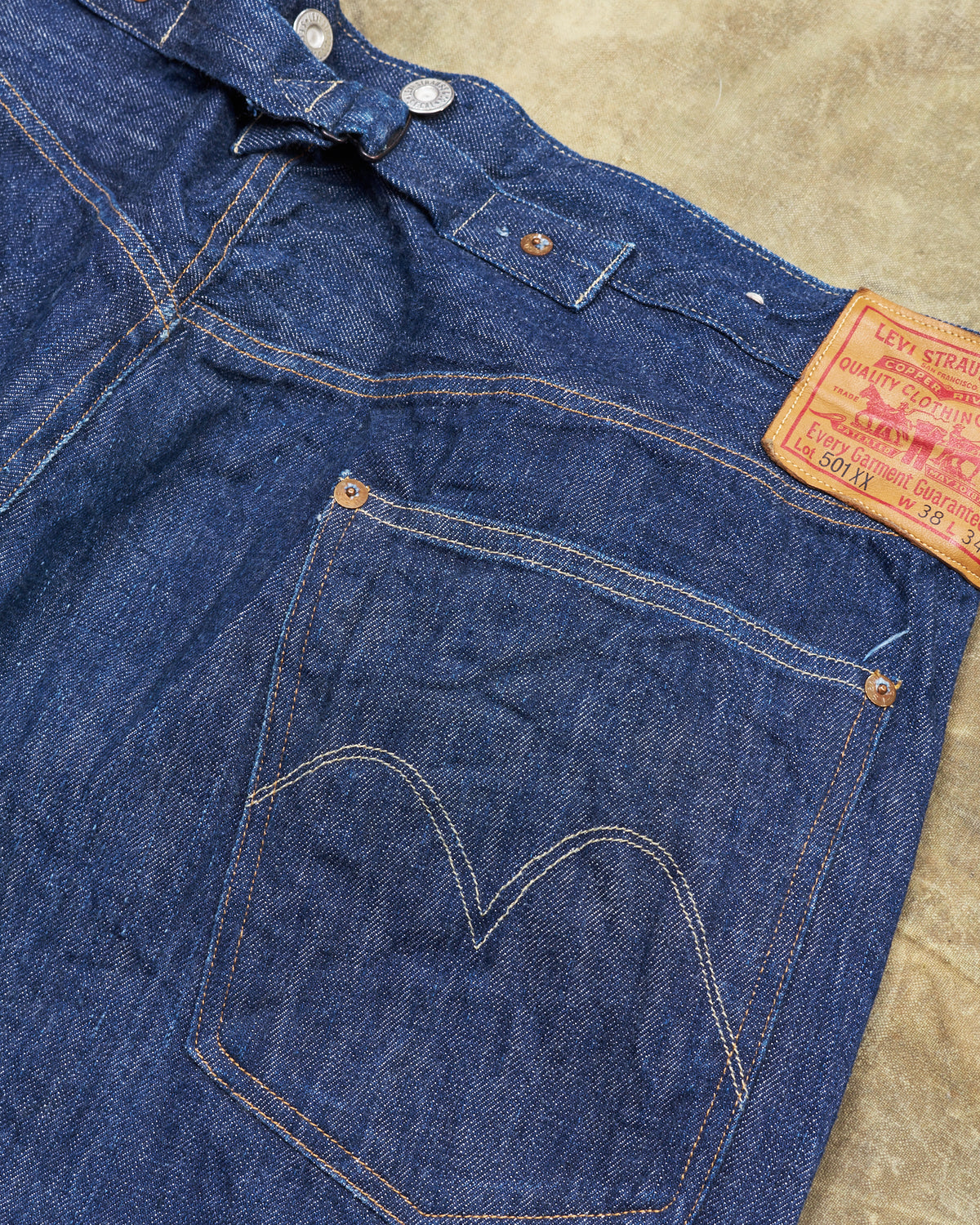 Second Hand Levi's Vintage Clothing Made in USA 1915 501XX W 38 / W 34