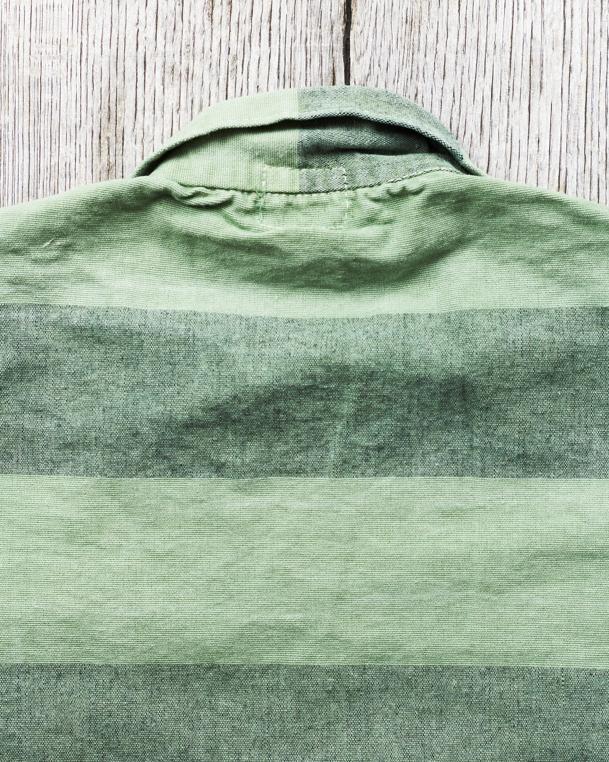 Tender 452 Bridge Pocket Square Tail Shirt Chlorophyll Dyed Indigo Cotton Belisha Stripe