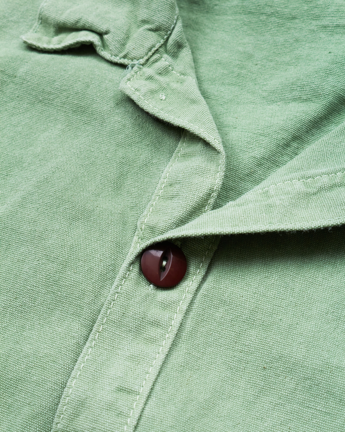 Tender 452 Bridge Pocket Square Tail Shirt Chlorophyll Dyed