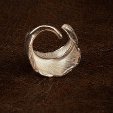 Larry Smith Feather Ring EFRG-0003
