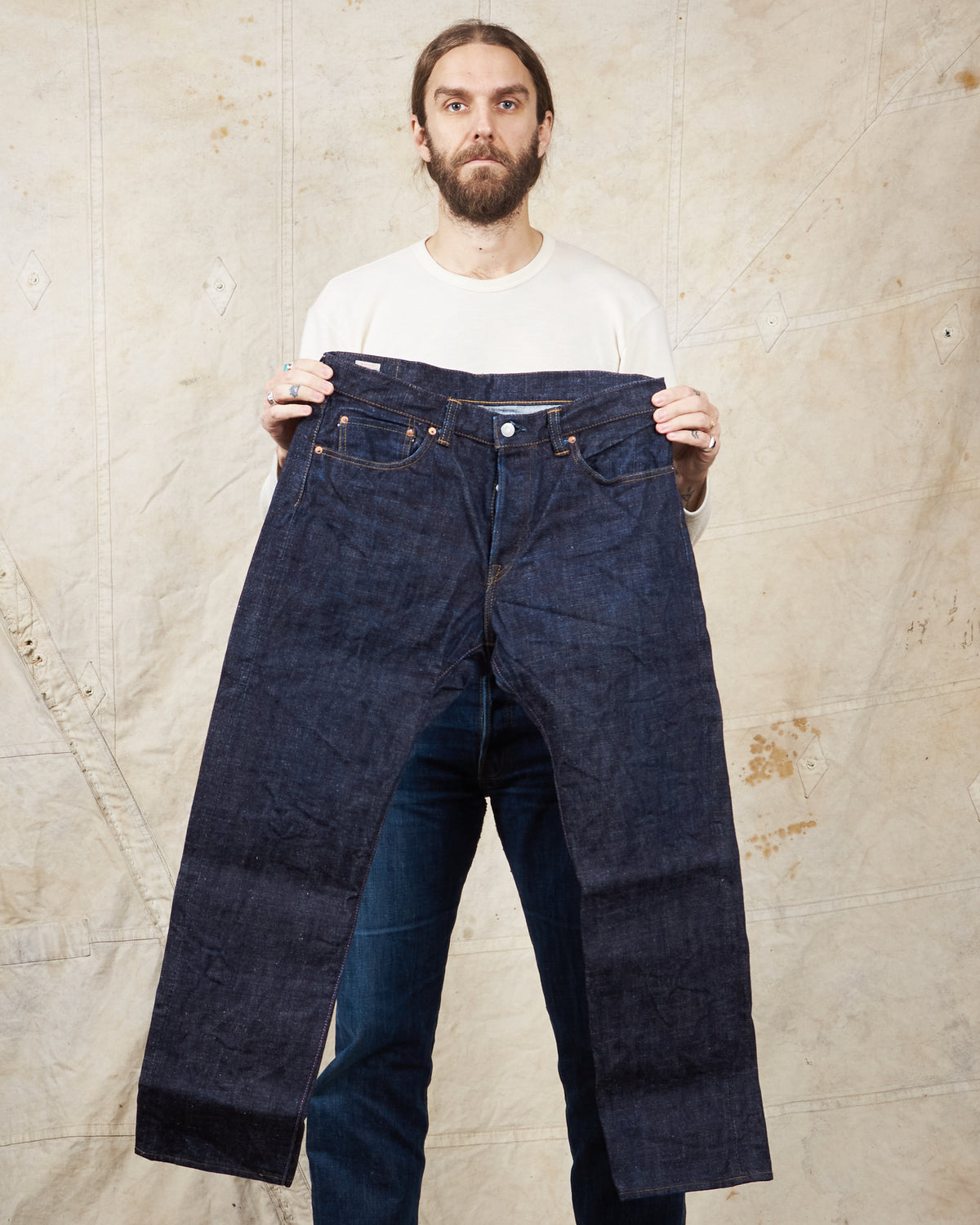 Second Hand Momotaro Lot 0605-82 Natural Tapered 16oz Texture Denim W36