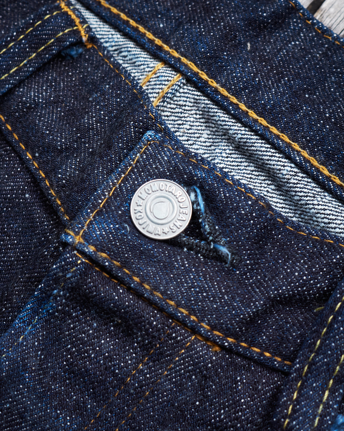 Second Hand Momotaro Lot 0605-82 Natural Tapered 16oz Texture Denim W36