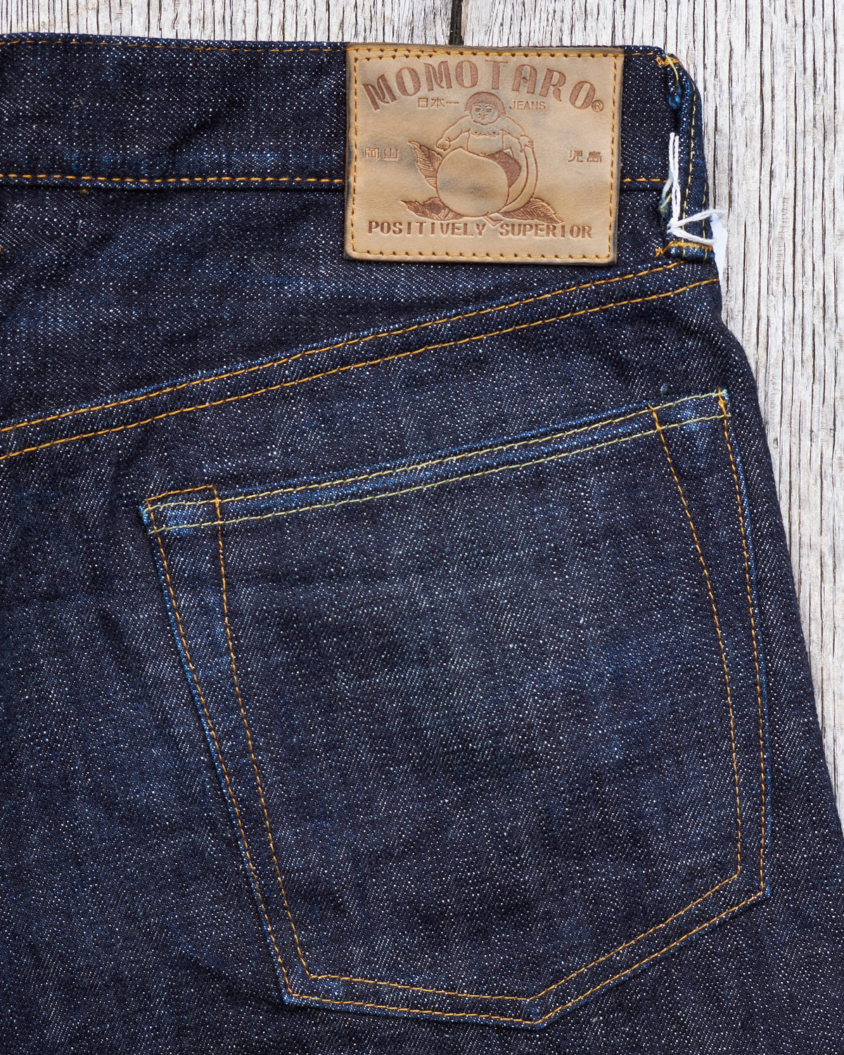 Second Hand Momotaro Lot 0605-82 Natural Tapered 16oz Texture Denim W36