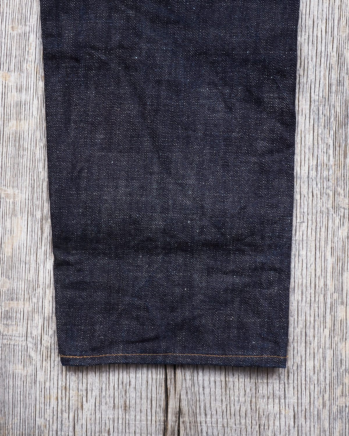 Second Hand Momotaro Lot 0605-82 Natural Tapered 16oz Texture Denim W36