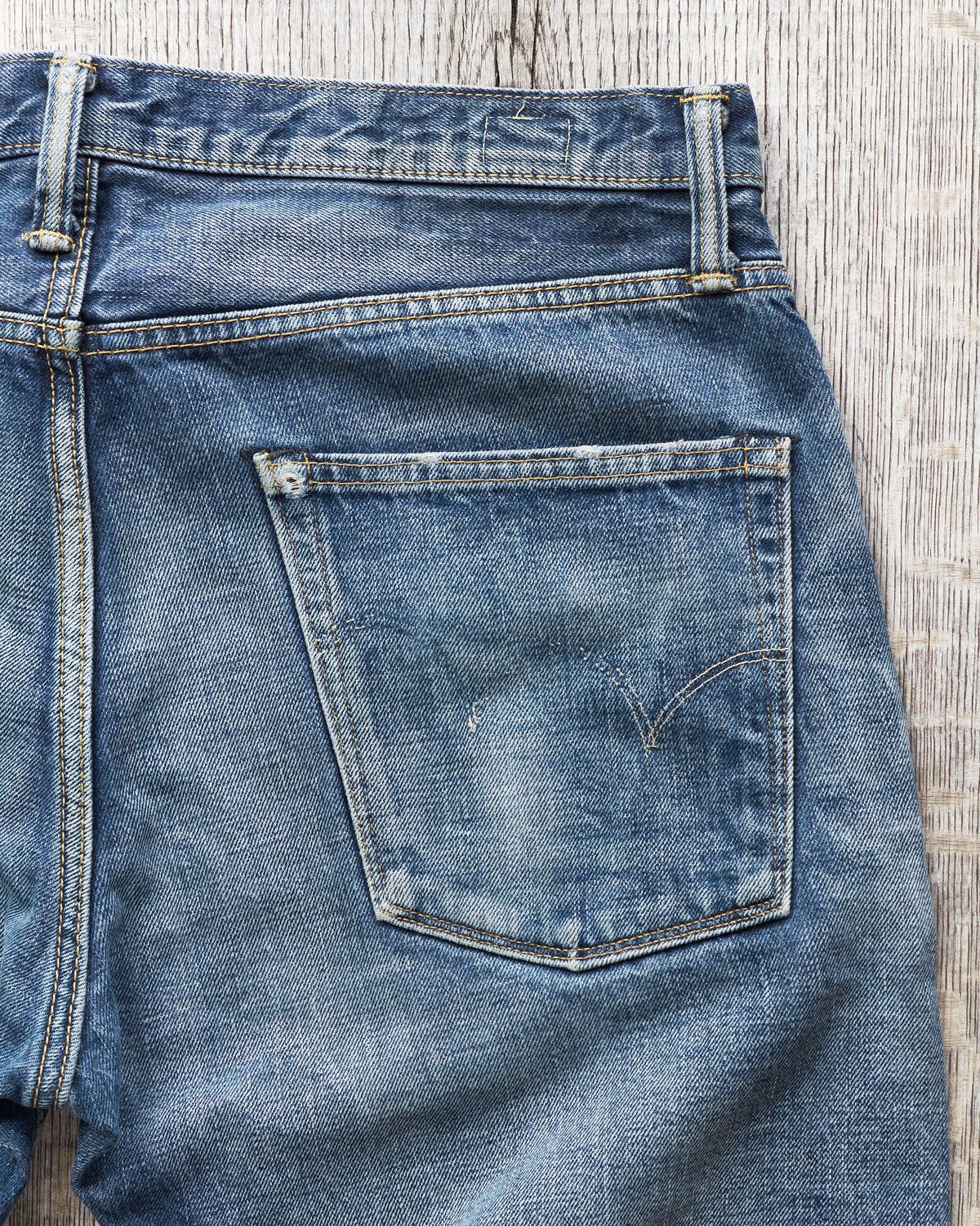 Second Hand Edwin 53RV Narrow Jeans Rainbow/Red line Selvedge W33