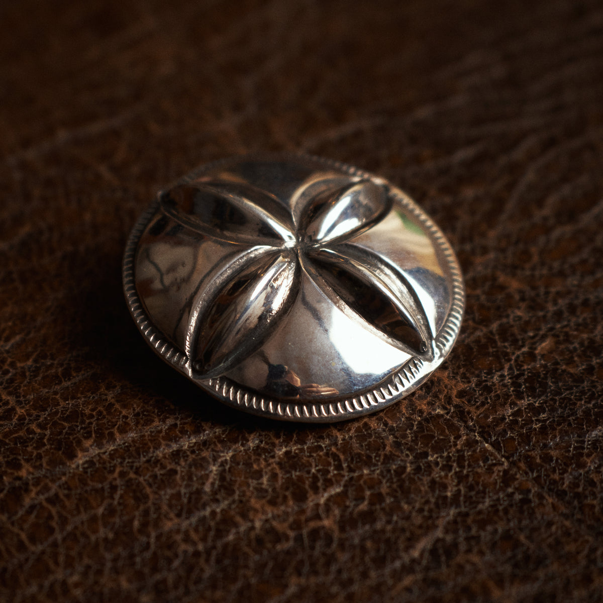 Larry Smith Silver Cross Repousse Concha Button OT-C0054
