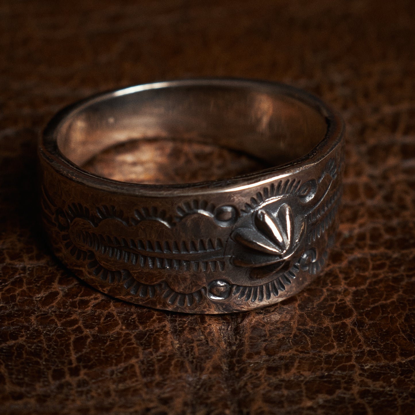 Larry Smith Small Shell Ring RG-0048