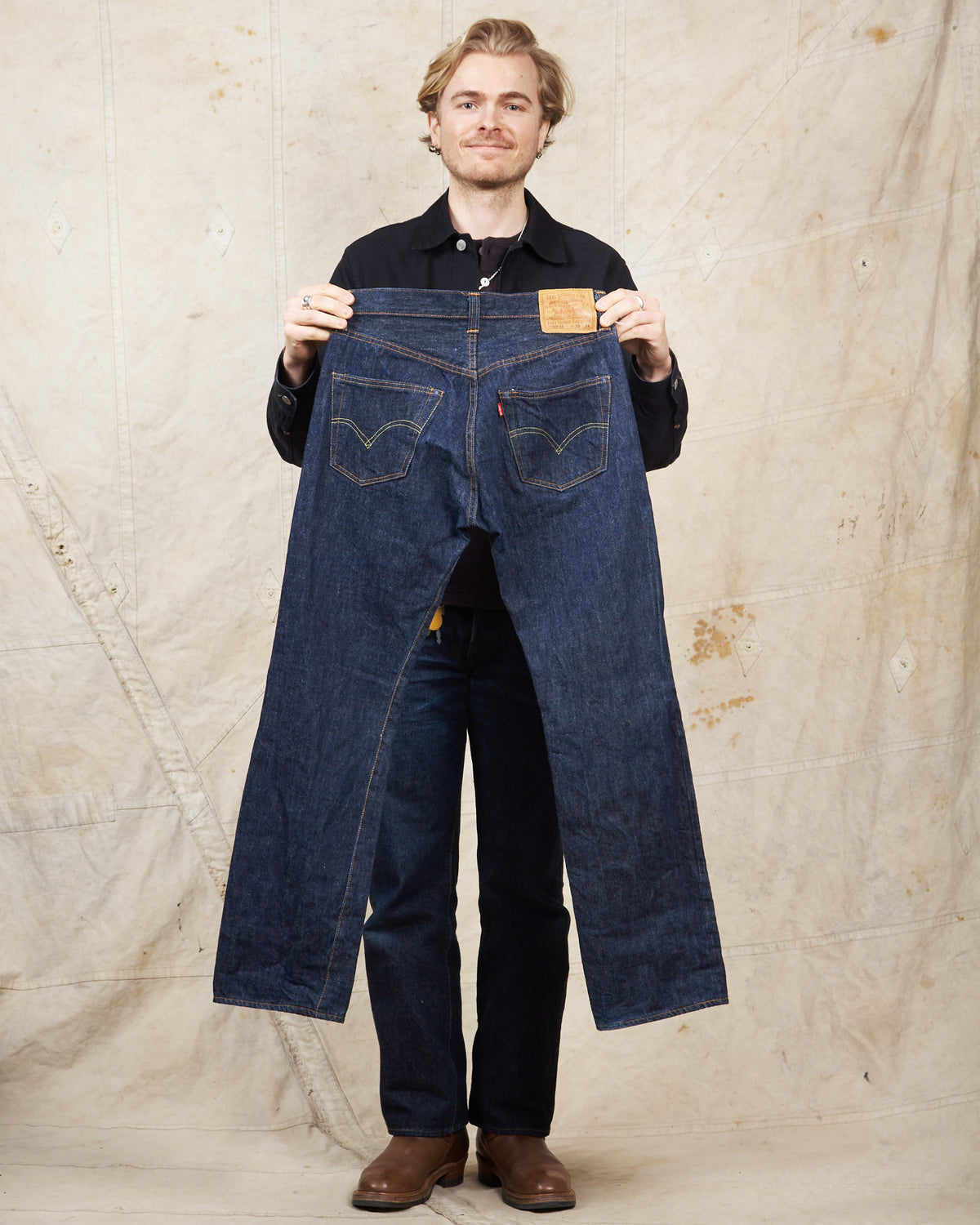 Second hand Levi's Vintage Clothing 1947 501XX W33/L34 Made in USA