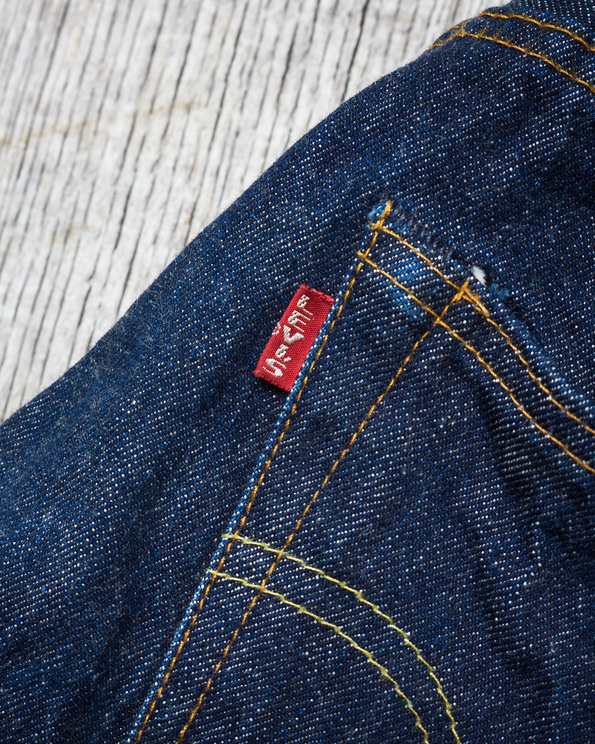 Second hand Levi's Vintage Clothing 1947 501XX W33/L34 Made in USA