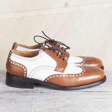 Second Hand Berwick 1707 Two-Tone Derby Shoes EU 41